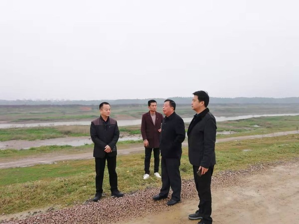 巡河检查操1.jpg