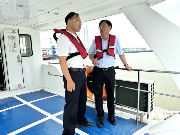 郭新泽赴湖南2.jpg