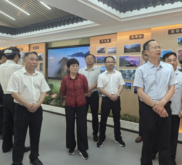 8.21六安市人大考察2.jpg